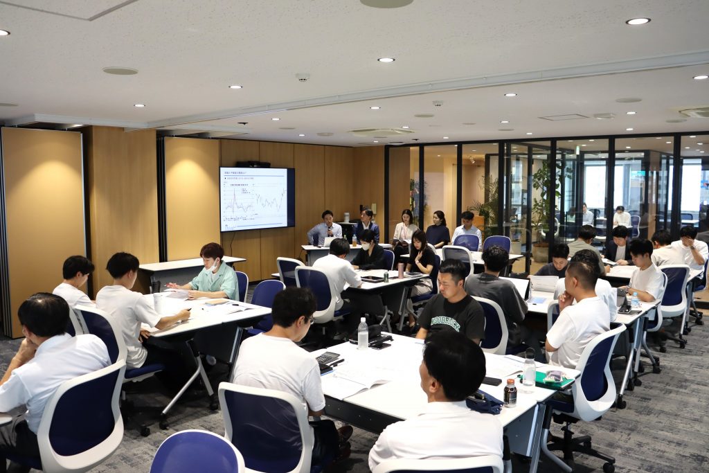 Holding asset formation seminars for employees